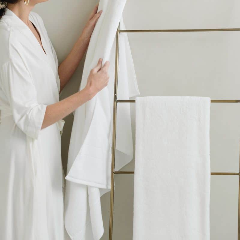 https://truandwell.com/wp-content/uploads/2023/03/cozy-earths-plush-towels-1.jpg